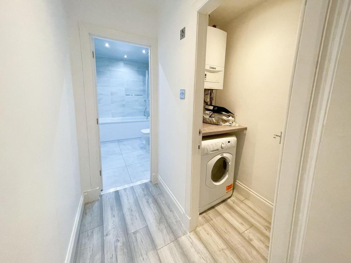 Recently Refurbished Two Bedroom Apartment, Central Location! Glasgow Exteriör bild